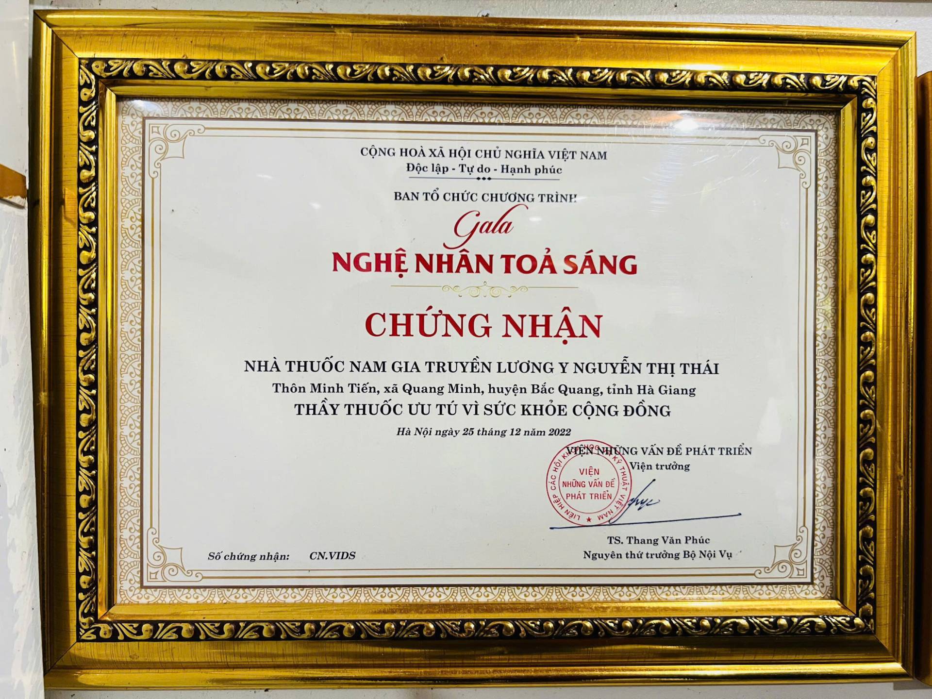 giai thuong 16 scaled